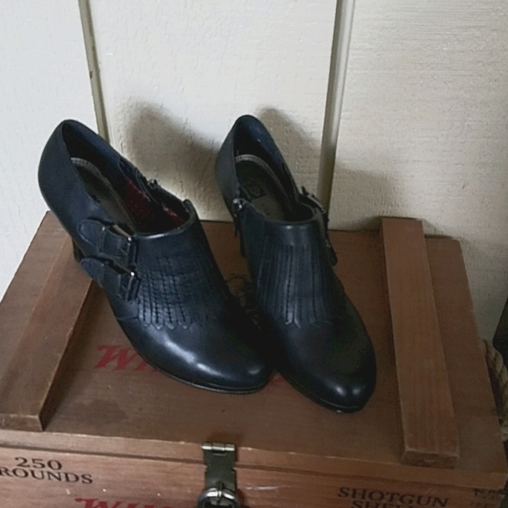 Womens boots